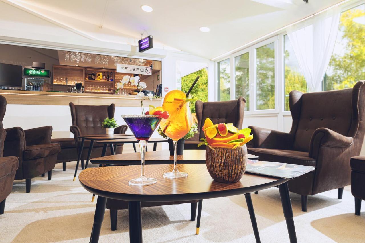 Szigetszentmárton Martoni Resort & Restaurant מראה חיצוני תמונה